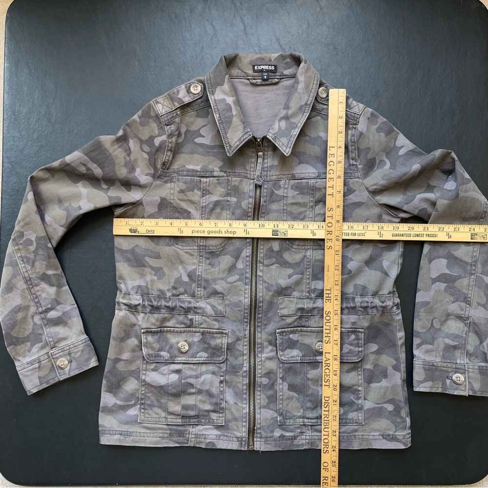 Express Gray/Olive Utility Jacket with Camouflage Pattern - Picture 2 of 6